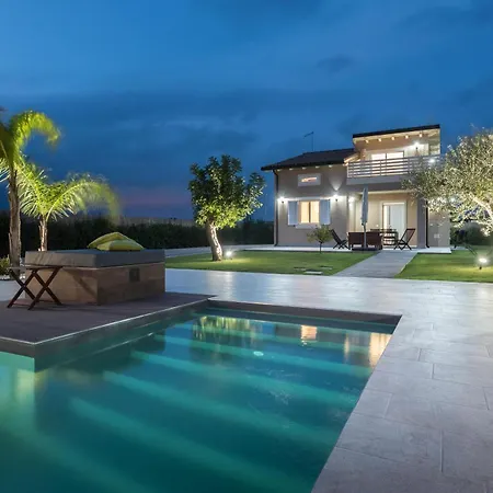Villa Emanuela - Isulatravel