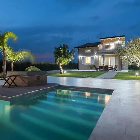 Villa Emanuela - Isulatravel